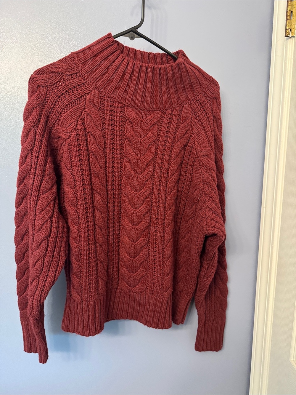 Cozy Cable-Knit Sweater - Red